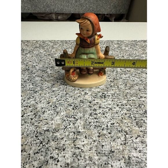Hummel Goebel Girl “Just Resting” Porcelain Figurine Circa 1960 Vintage TMK 4 - Picture 11 of 11